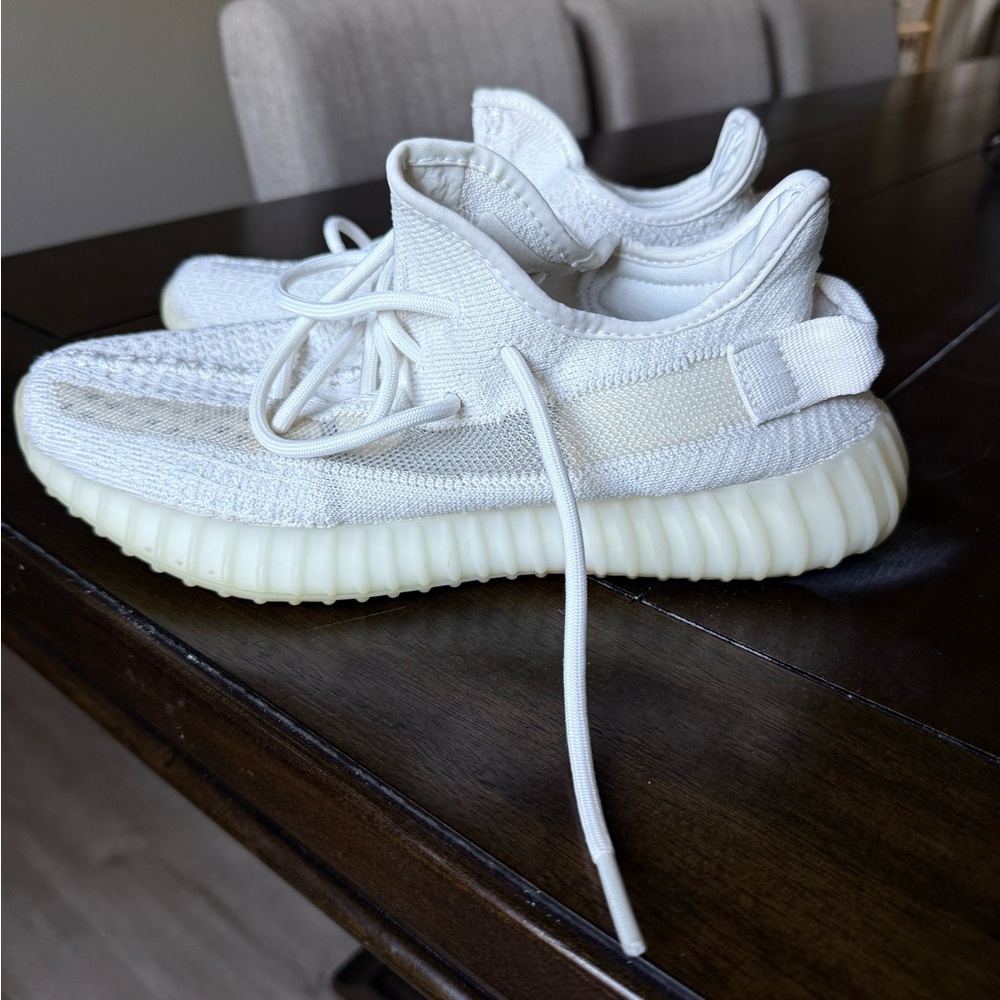 Yeezy Cream white Athletic Shoes - Picture 10 of 10